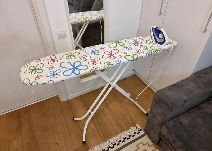 Готель Diana's Place Downtown