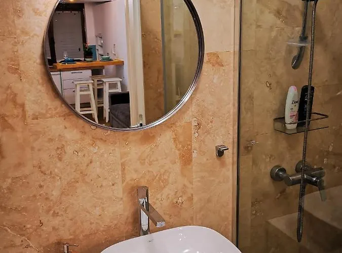 Diana's Place Downtown *