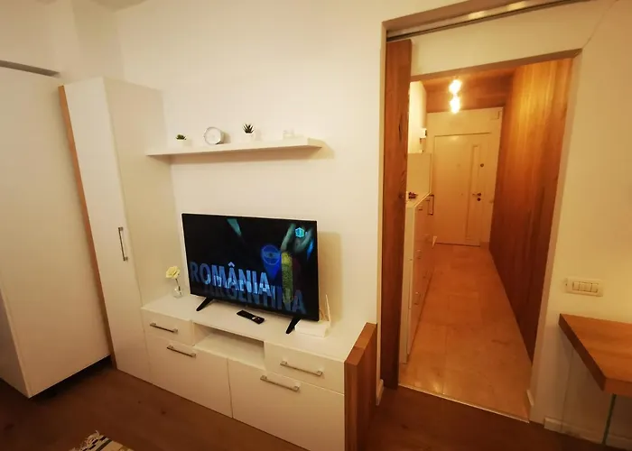 Diana's Place Downtown Отель