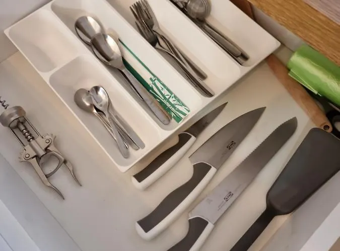 Готель Diana's Place Downtown