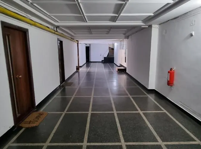 Diana's Place Downtown Отель